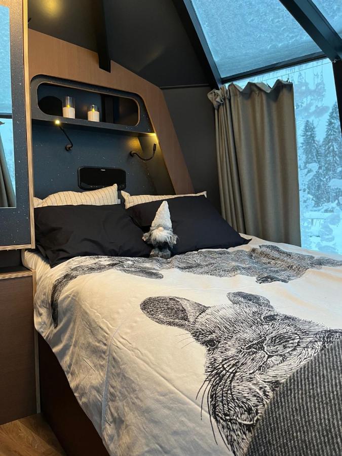 Vikajaervi Lake View Experience Igloos Рованиеми Екстериор снимка