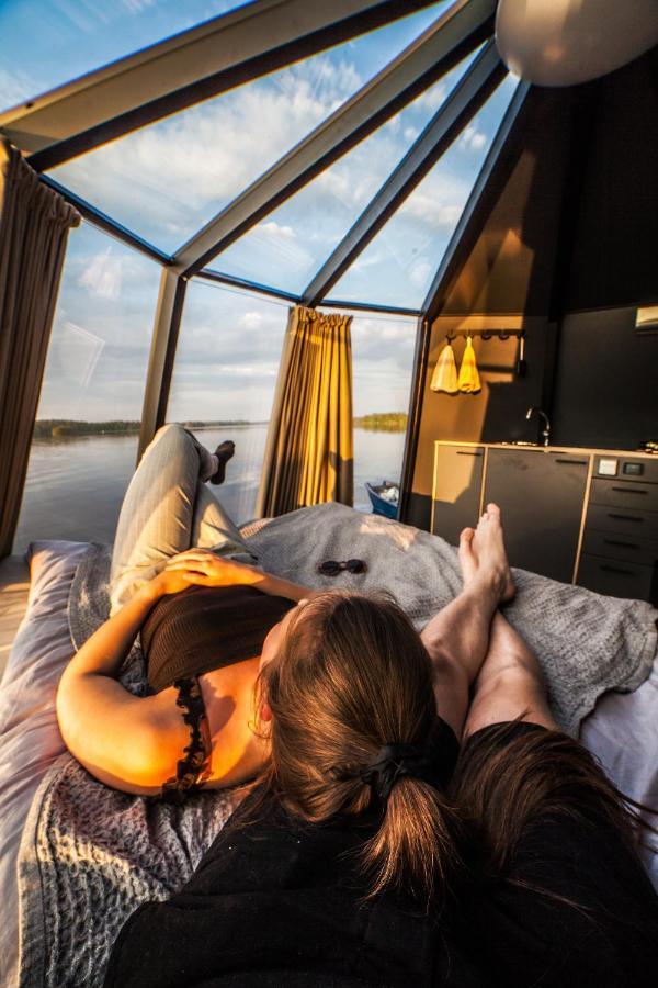 Vikajaervi Lake View Experience Igloos Рованиеми Екстериор снимка