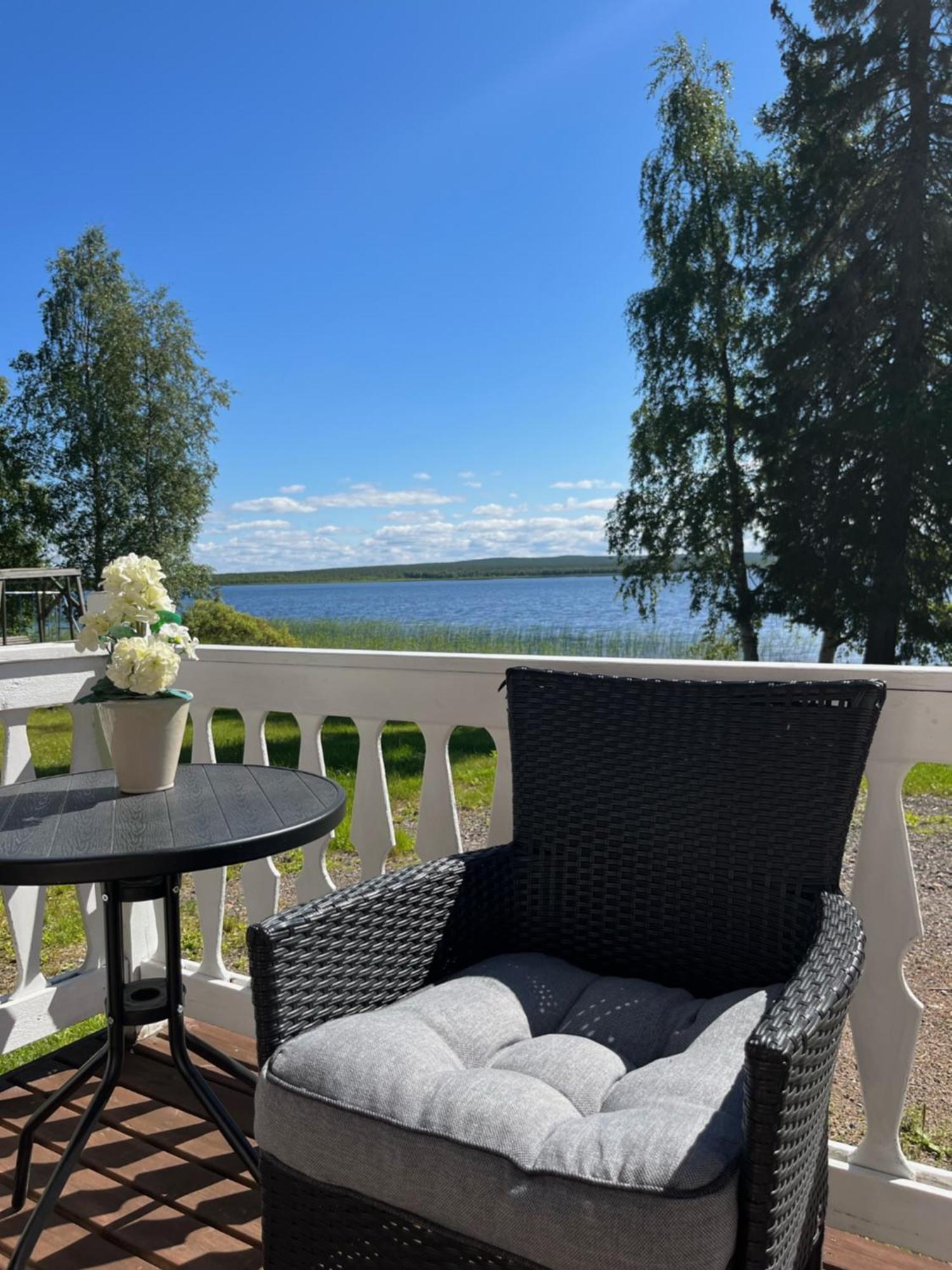 Vikajaervi Lake View Experience Igloos Рованиеми Екстериор снимка
