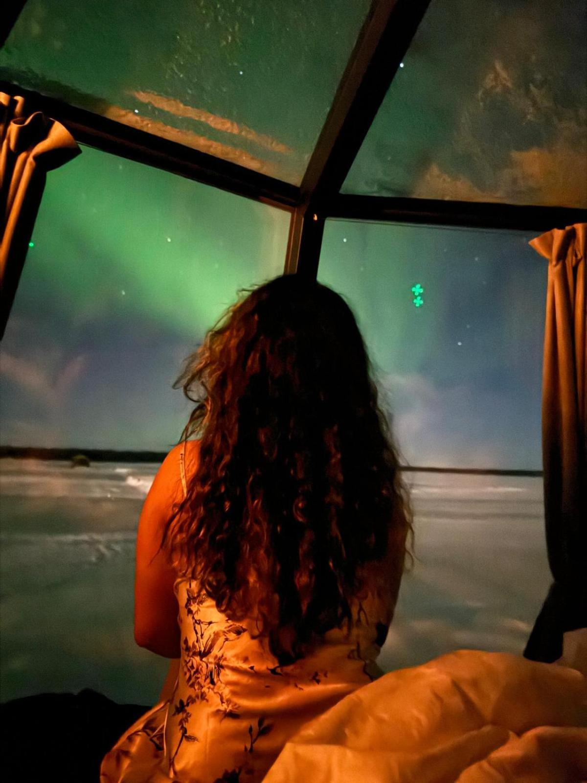 Vikajaervi Lake View Experience Igloos Рованиеми Екстериор снимка