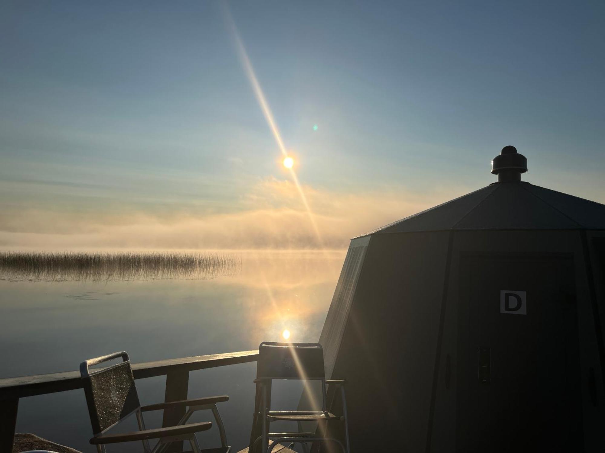 Vikajaervi Lake View Experience Igloos Рованиеми Екстериор снимка
